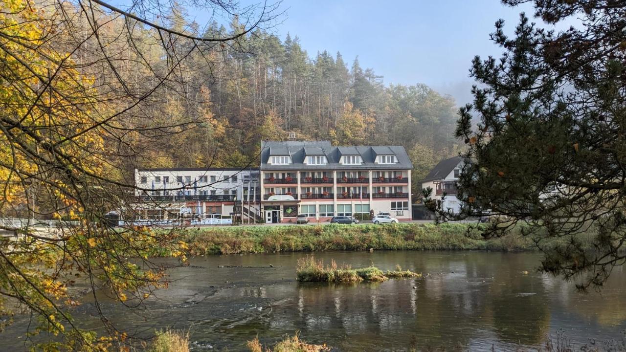 Hotel Am Schlossberg Ziegenrück Zewnętrze zdjęcie